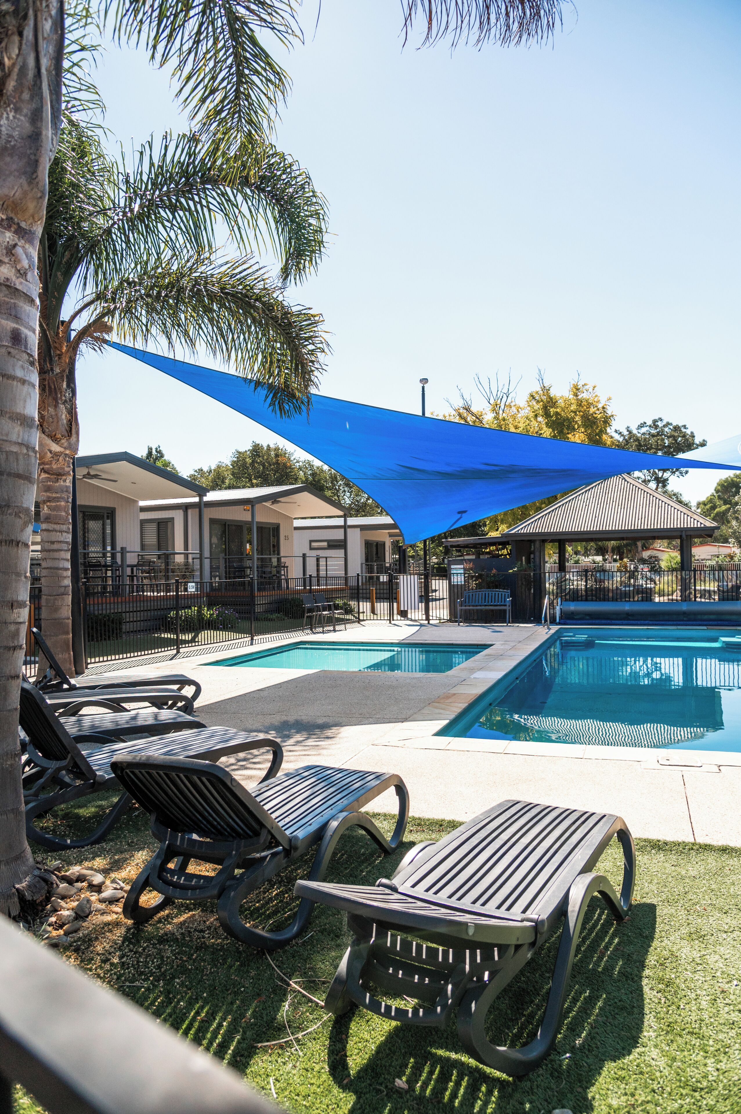 2 outdoor pools