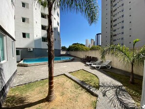 Hồ bơi ngoài trời 