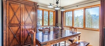 Large Grand Lake house with amazing views of Shadow Mountain Lake!