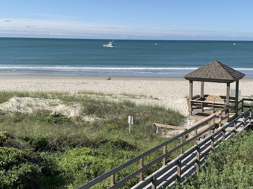 Shore Beats Work! Direct Oceanfront Atlantic Beach Paradise