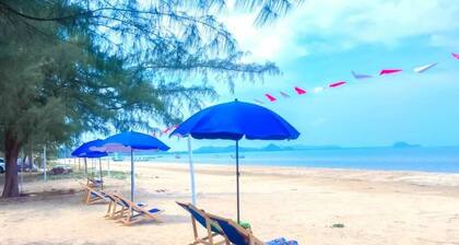 Beachfront 2 bedroom villa