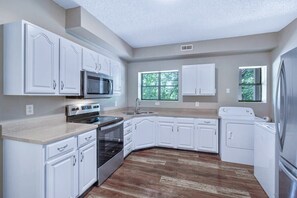 Fridge, microwave, oven, stovetop - Large Hillside Retreat with Pool and Hot Tub! (Chattanooga Valley)