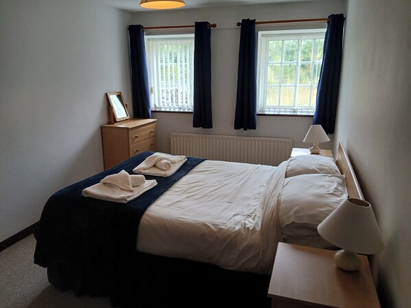 3 Schlafzimmer, Bügeleisen/Bügelbrett, Bettwäsche