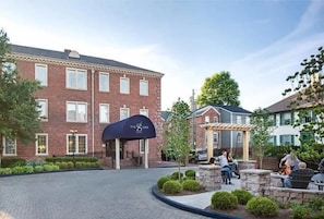 Exterior - The Sire Hotel Lexington Tapestry Collection by Hilton (Lexington)