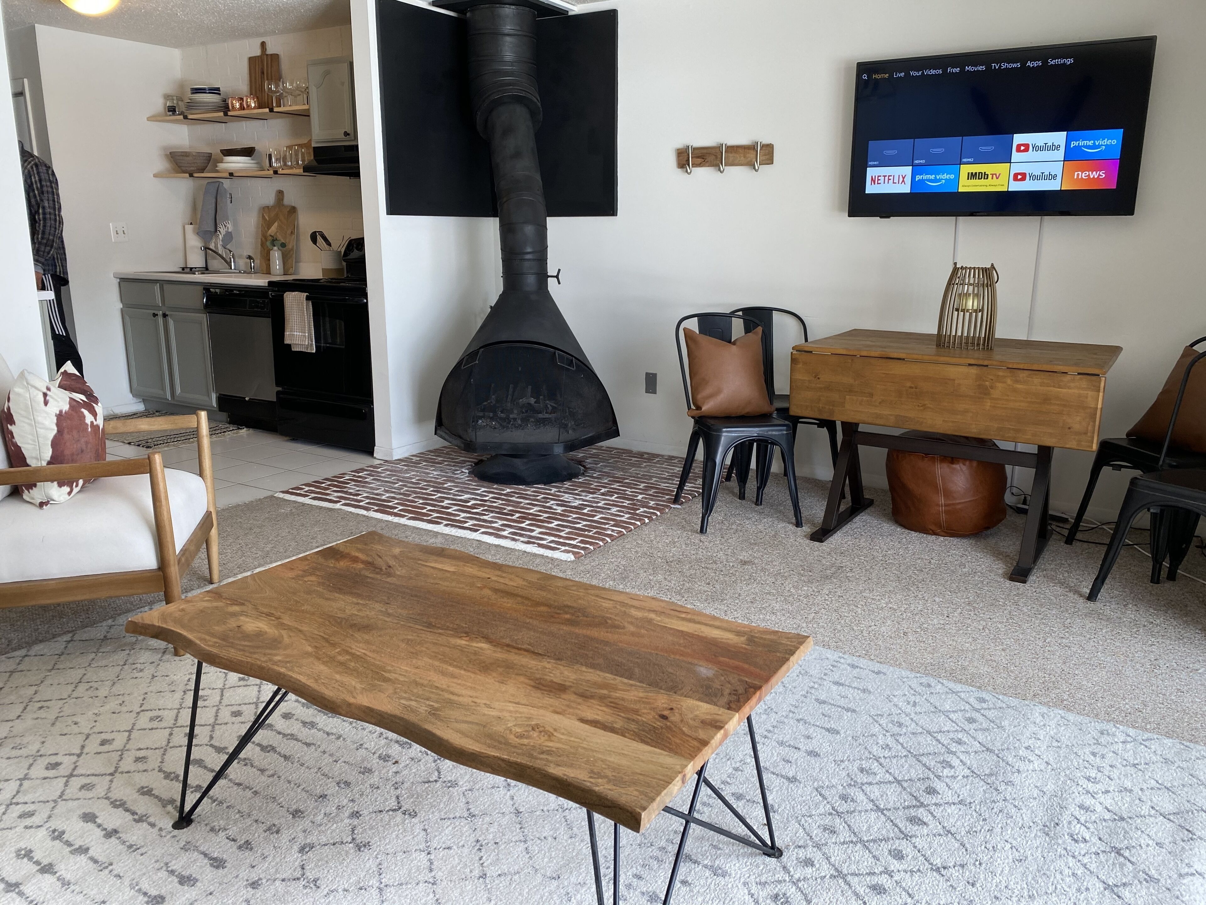 Killington trail side condo! New luxury vinyl floors throughout condo 