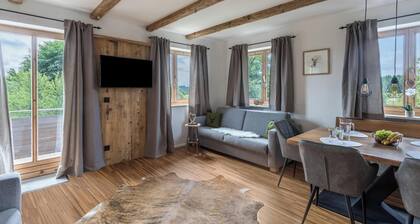 Ferienwohnung "Beim Nik mit Wanderreitstation" mit Bergblick & Balkon