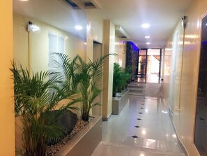 Flat-screen TV - Hotel HCR Normandía (Bogotá)