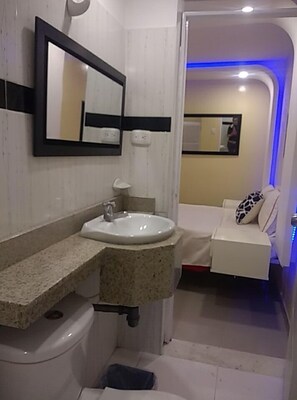 Douche, serviettes fournies