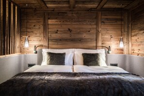 4 chambres, fer et planche à repasser, Wi-Fi, literie fournie
