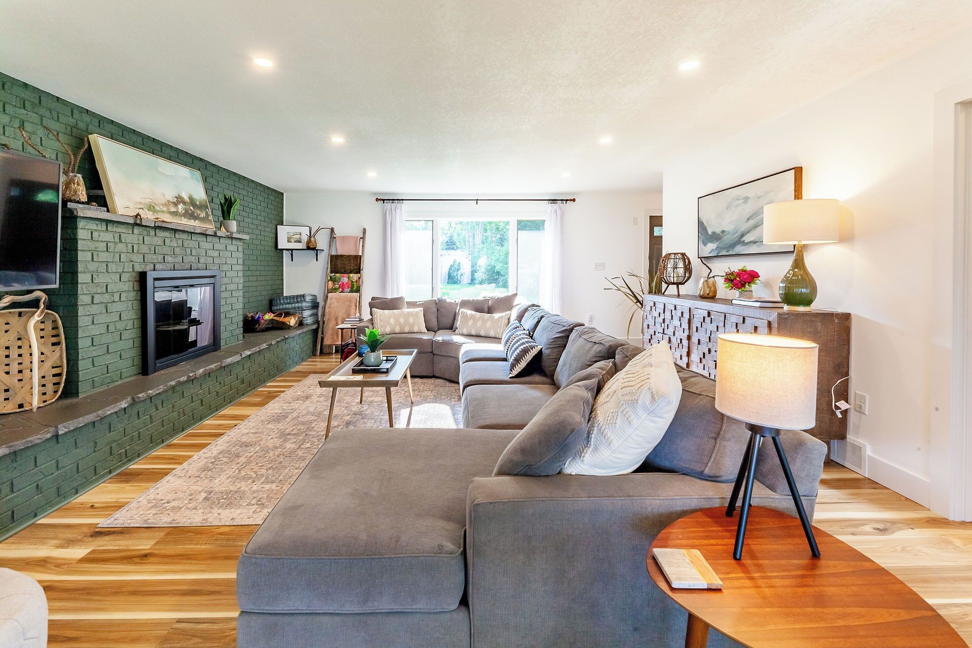 Private Beach!  Modern, Secluded, Panoramic View, Hi-Speed WiFi on Lake Michigan