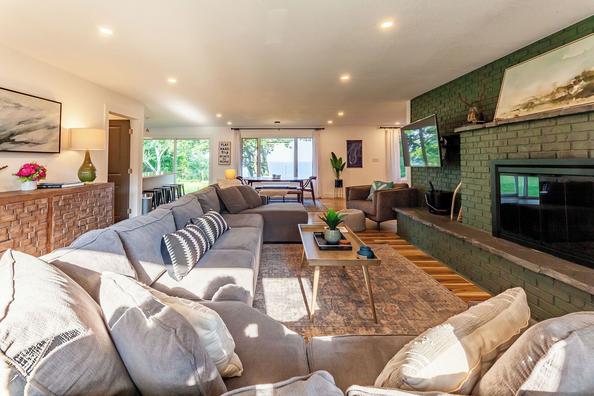 Private Beach!  Modern, Secluded, Panoramic View, Hi-Speed WiFi on Lake Michigan