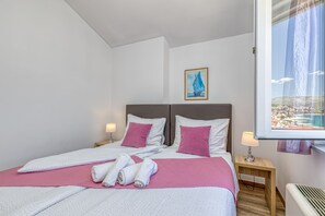 1 bedroom, free WiFi, bed sheets