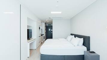 Deluxe Double Room | Blackout drapes, free WiFi, bed sheets