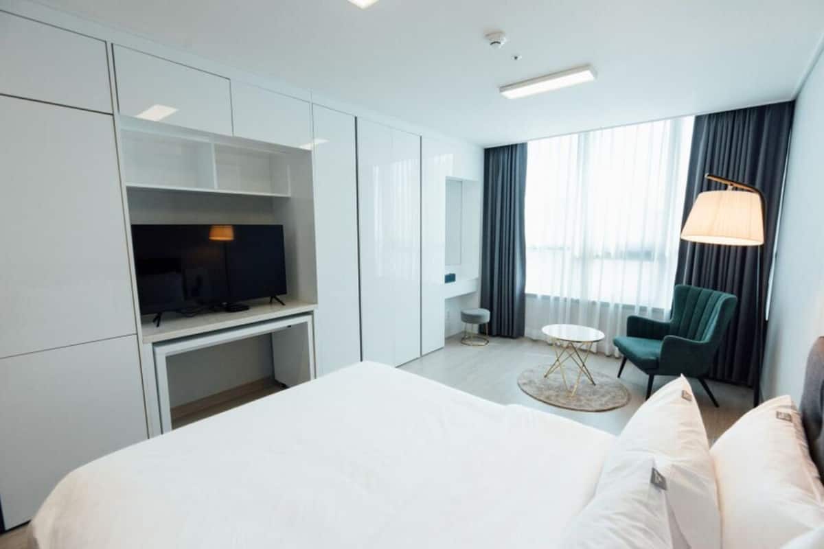 Rideaux occultants, Wi-Fi gratuit, draps fournis