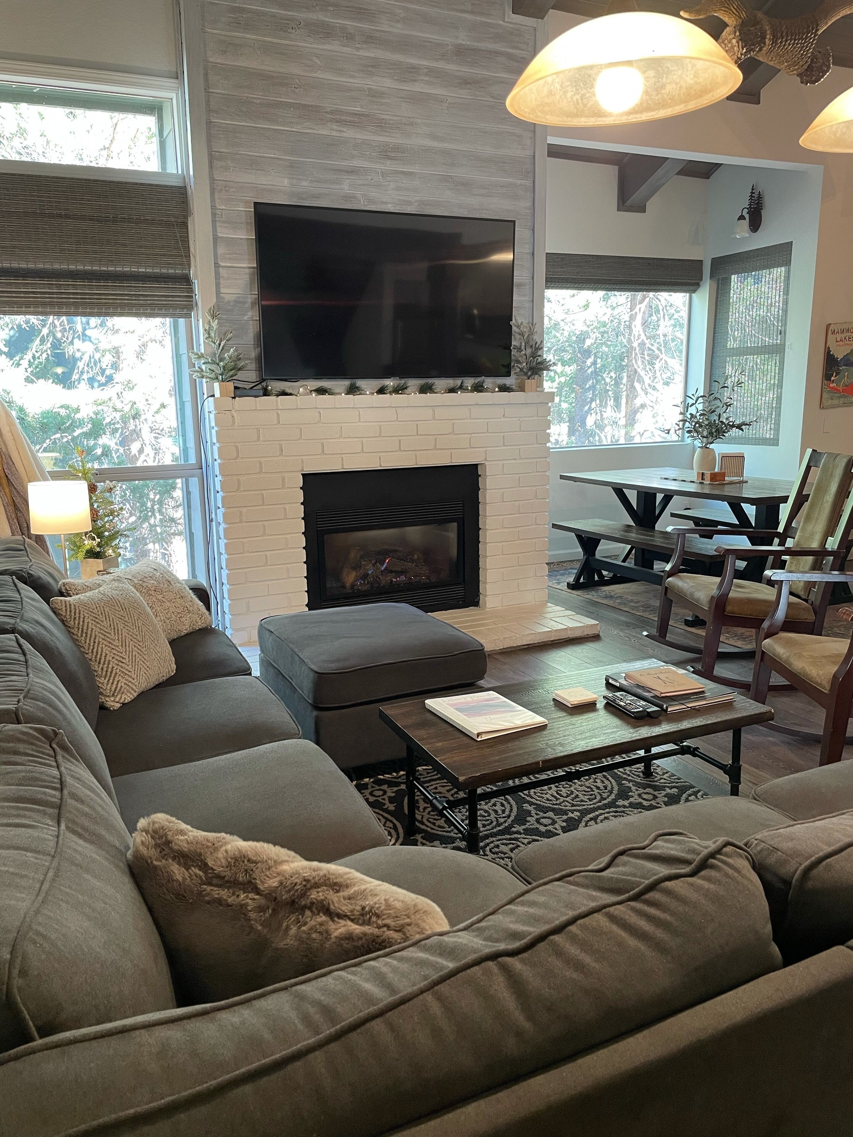 Steps to Canyon Lodge ~  Cozy and comfy Chamonix townhome 