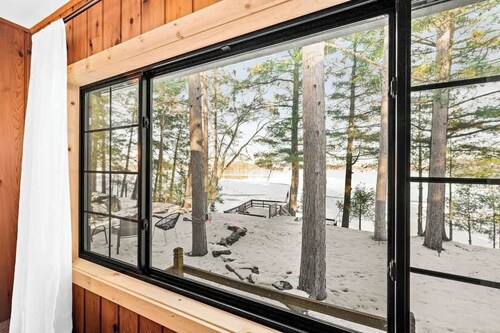 Whispering Pines-HOT TUB-SAUNA-GOLF-FISH-SWIM