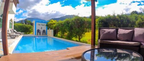 Outdoor pool, a heated pool