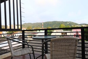 Property grounds - Phuket Racha Guesthouse (Karon)
