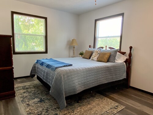 Quaint East Lake House 