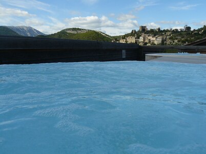 Modern and warm wooden house in a quiet area