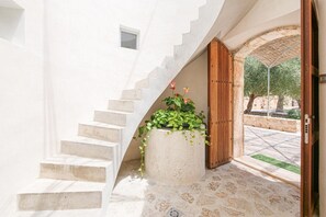 Interior - Holiday Home "Es Gassons" with Pool, Wi-Fi, A/C, Terrace & Garden (María de la Salut)