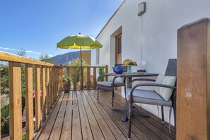 Outdoor dining - Tiled House with Sea & Mountain Views, Wi-Fi, Terrace, Garden, Pet-Friendly (La Orotava)