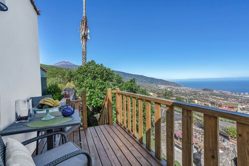 Haus mit Meer- und Bergblick, WLAN, Terrasse, Garten – Haustiere erlaubt