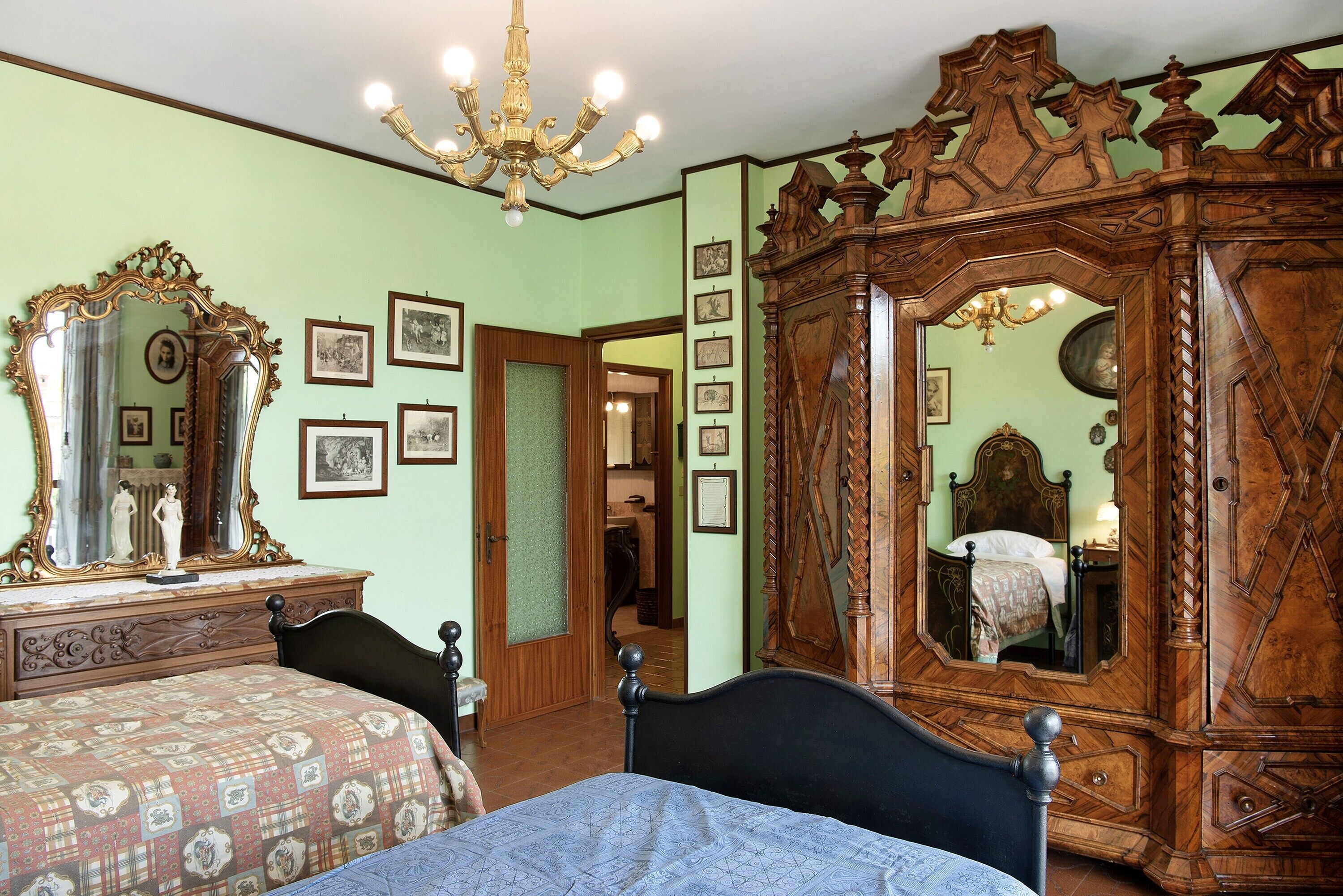 2 slaapkamers, een strijkplank/strijkijzer, gratis wifi, beddengoed