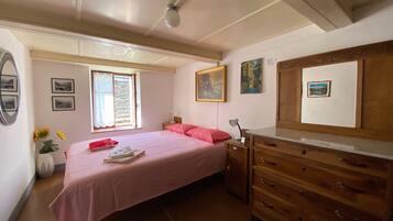 2 Schlafzimmer, Bügeleisen/Bügelbrett, kostenloses WLAN, Bettwäsche