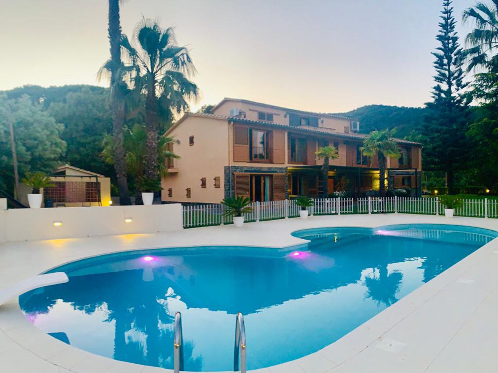 Piscina a l'aire lliure 