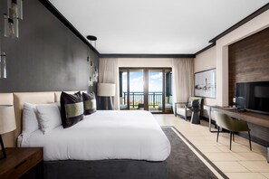 Luxury Room | Minibar, in-room safe, desk, laptop workspace - The Capital Zimbali (Ballito)