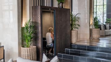 Lobby-Lounge