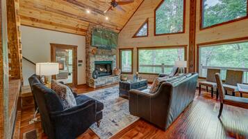 House, 3 Bedrooms | Living room | 50-inch flat-screen TV with cable channels, TV, ping pong