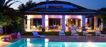 Elegant Villa with pool with whirlpool area, located in San Costanzo, only 5 km from the sea