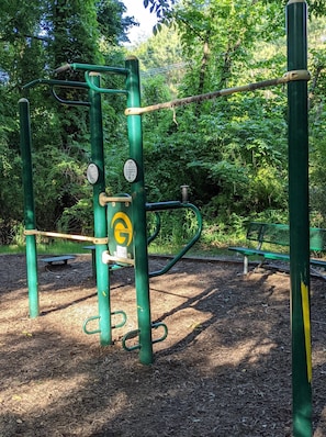 Property grounds - GAME DAY WEEKEND CONDO! WALK TO CAMPUS! PET FRIENDLY! WHIRLPOOL TRAILS! (Oxford)