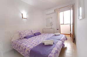 2 chambres, bureau, lit parapluie, Wi-Fi gratuit
