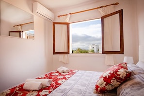 3 chambres, bureau, lit parapluie, Wi-Fi gratuit