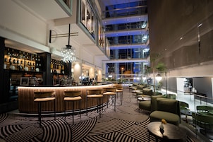 Bar (en el alojamiento)