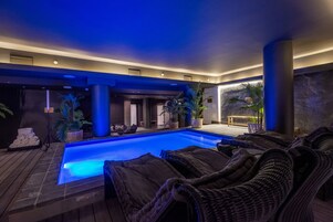 Couples treatment rooms, sauna, hot tub, steam room, body treatments