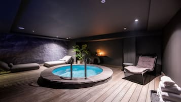 Couples treatment rooms, sauna, hot tub, steam room, body treatments