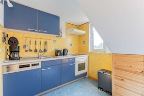 Fridge, oven, dishwasher