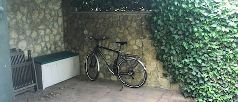Enceinte de lâhĂ©bergement