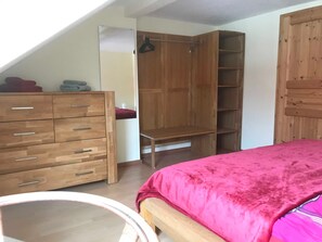 Unclassified image, 2 of 10, button