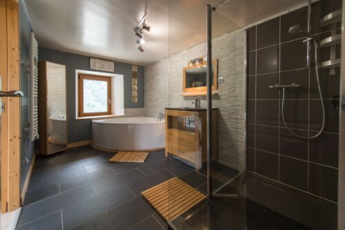 Maison10p Orelle/val Thorens en Plein Coeur des Montagnes :ski Rando Vélo Lacs