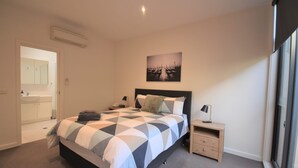 2 bedrooms, bed sheets