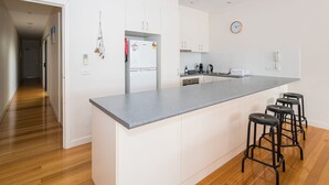 Microwave, dishwasher