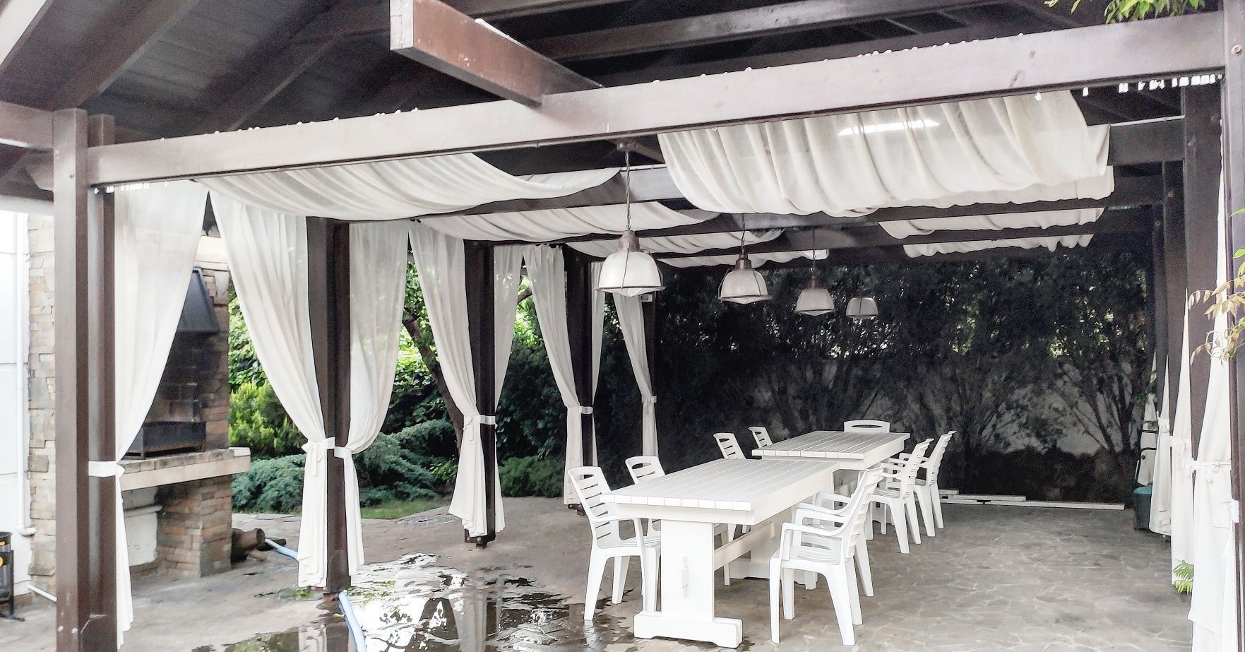 屋外ダイニングエリア