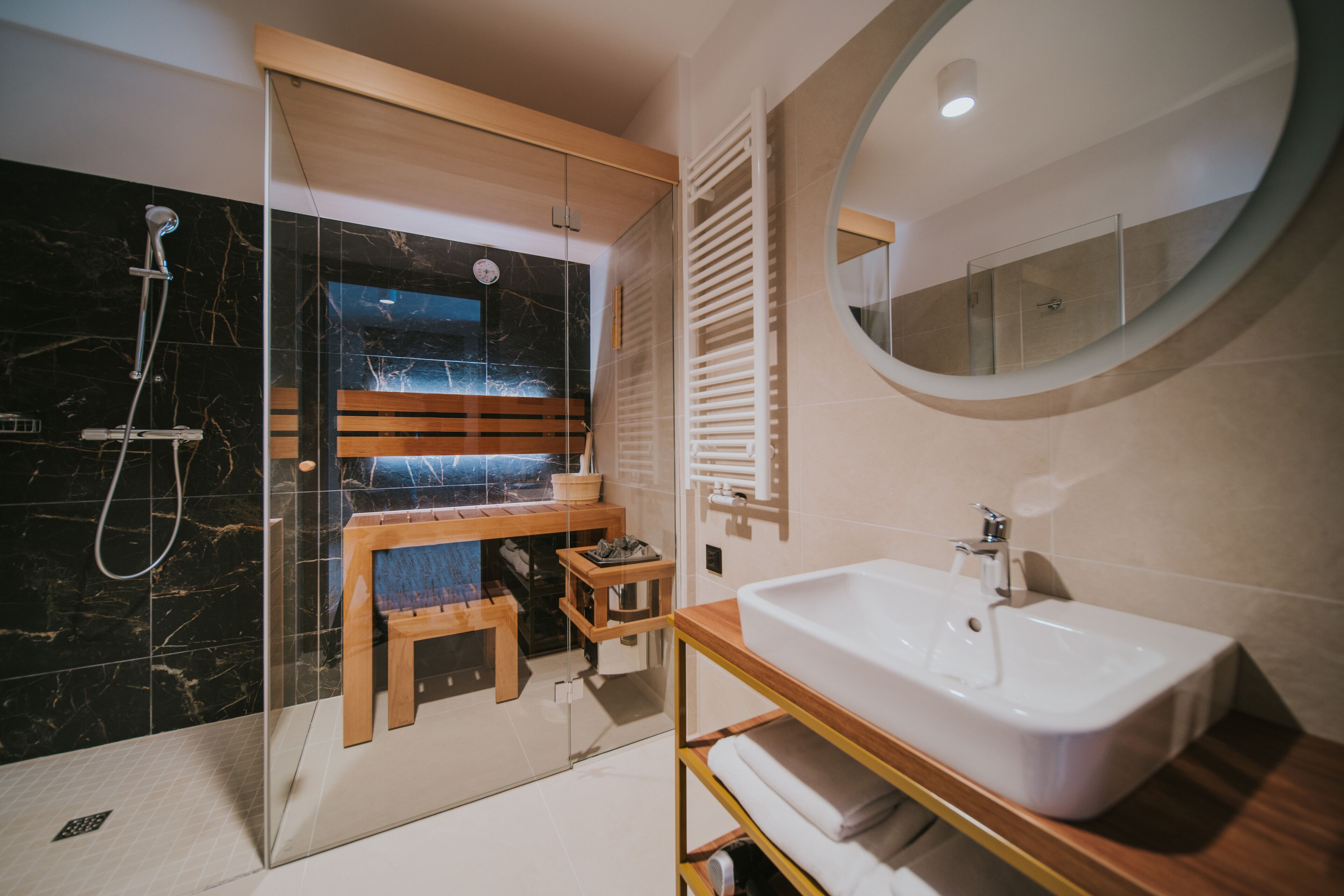 Classic Apartment | Bathroom | Hydromassage showerhead, designer toiletries, hair dryer