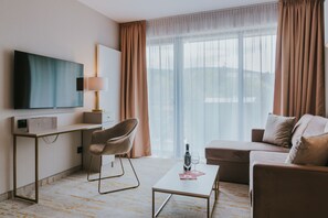 Classic Apartment | 1 bedroom, hypo-allergenic bedding, minibar, in-room safe - Five Seasons Two (Szklarska Poreba)