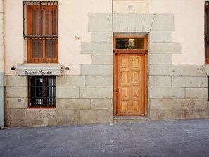 Exterior detail - San Miguel Apartment (Madrid)